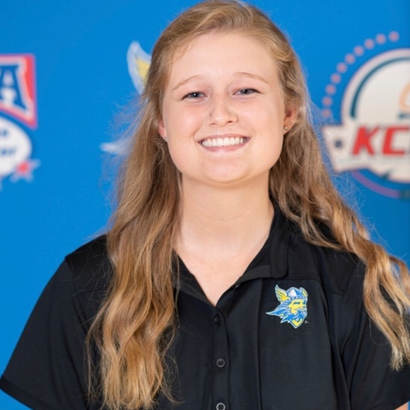 Meet your Posher, Addison - Picture 1 of 1